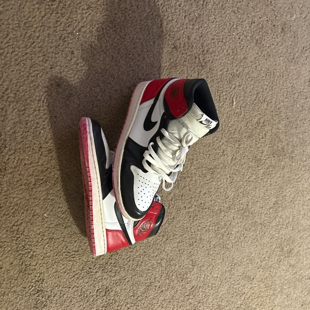 Size 9.5 - Jordan 1 Retro High OG Black Toe 2016